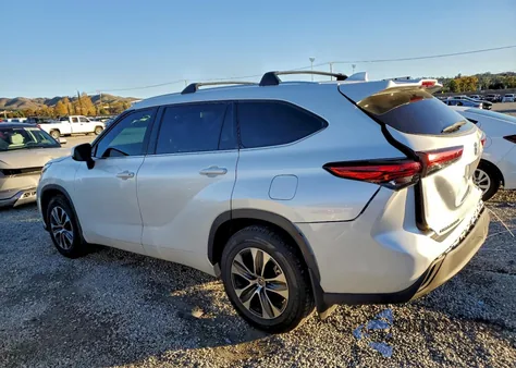 2022 Toyota Highlander Xle from USA, damaged, VIN 5TDHZRAH2NS117617